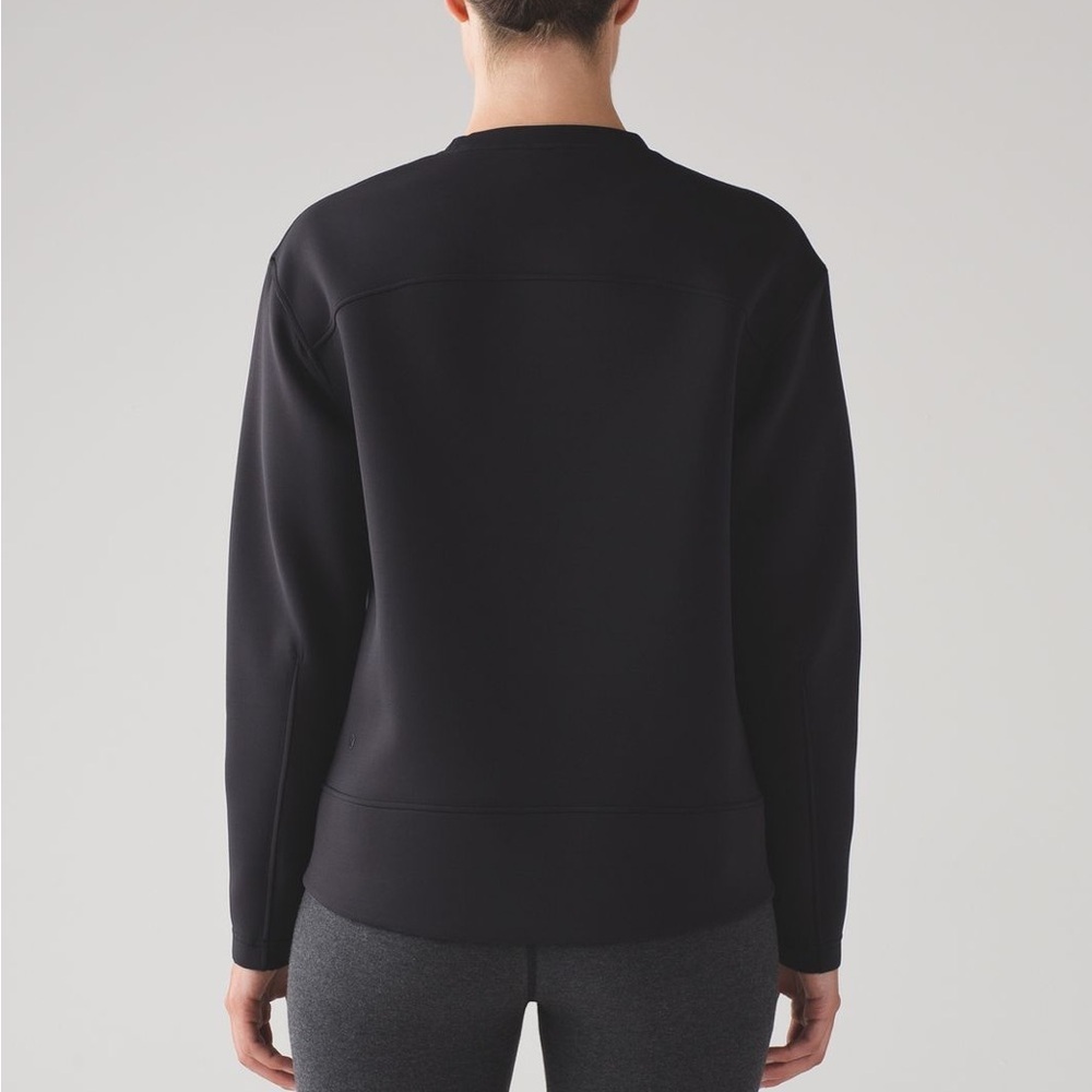 Lululemon Embrace The Space Crew
Black Crew Sweatshirt Women's Size 6 Pocket Run - Picture 4 of 10
